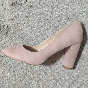 JustFab Blush Pink Suede Round Toe Block Heel Pumps